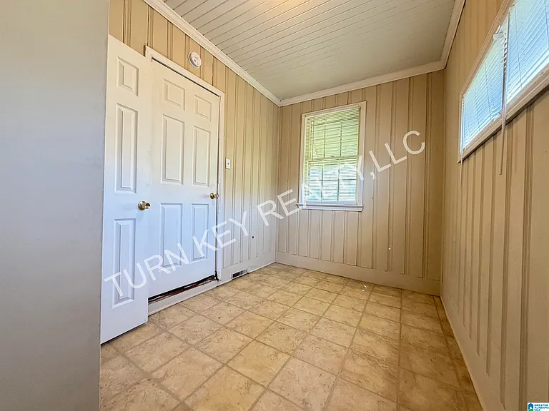 305 McPherson Ave — Photo 5