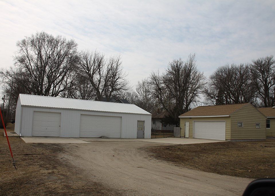 2nd image of 1110 4th St