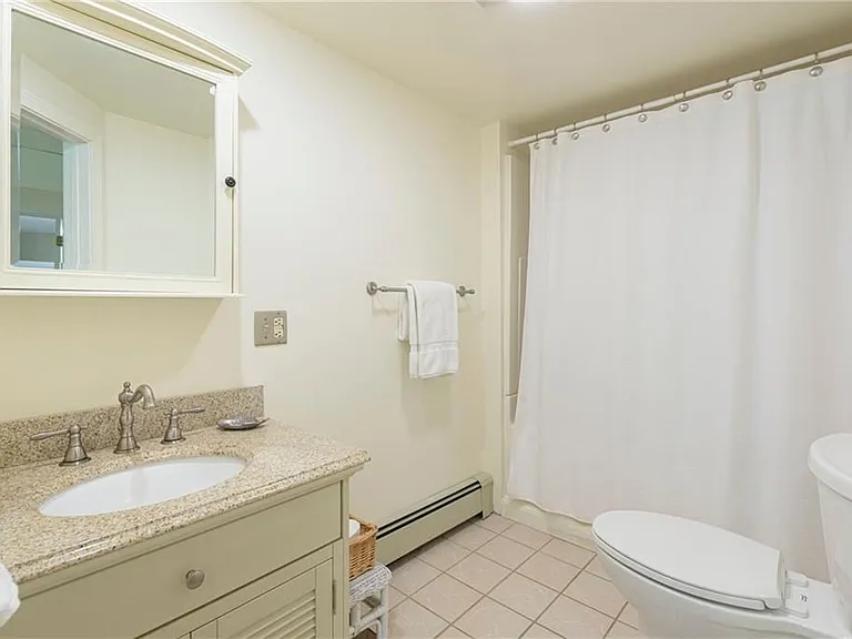 39 Brenton Rd — Photo 32