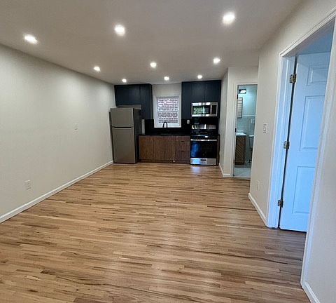 4th image of 286 Main Ave APT 1