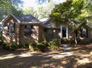 40 Woodleaf St, Hattiesburg, MS 39402
