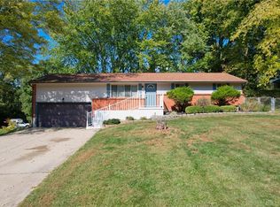 4060 Middlebrook Dr, Dayton, OH 45440