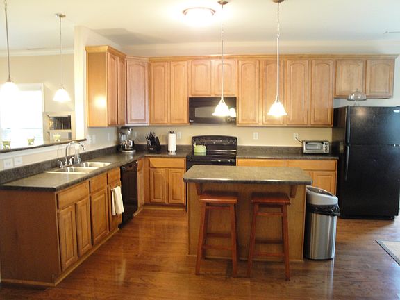 Spacious Kitchen with Island