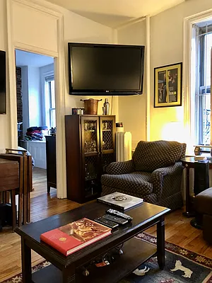 Rented by LJ Sloane Management | media 29