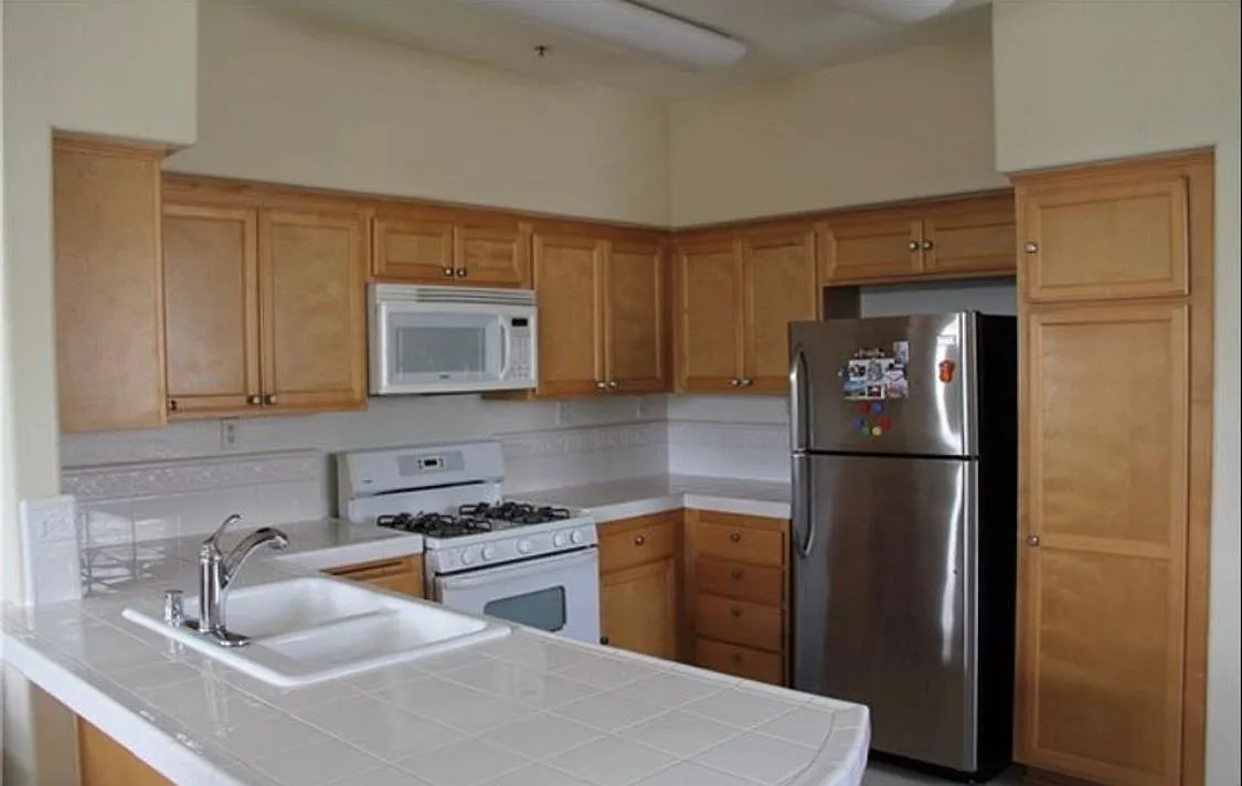 Building Photo - 310 E McCoy Ln #5J