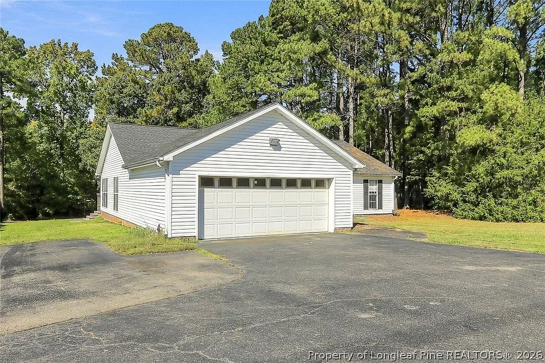 3 bed, 2.0 bath, 1651 sqft, $2,000 — Photo 3