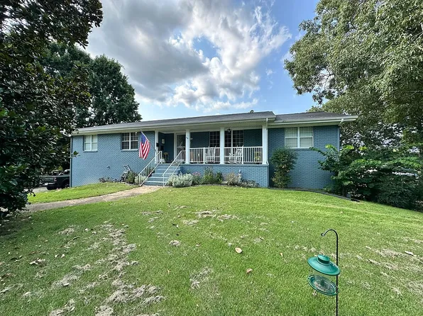 64 Stovall St, Fort Oglethorpe, GA 30742
