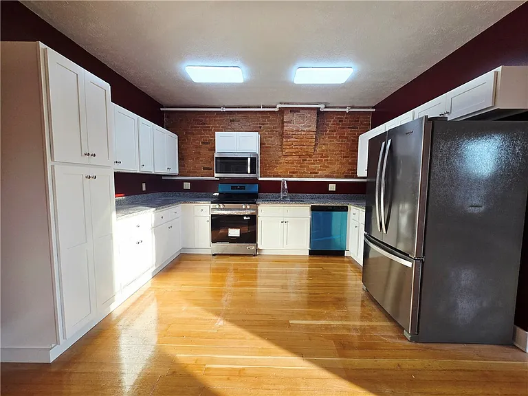 27 E Main St #204 — Photo 3