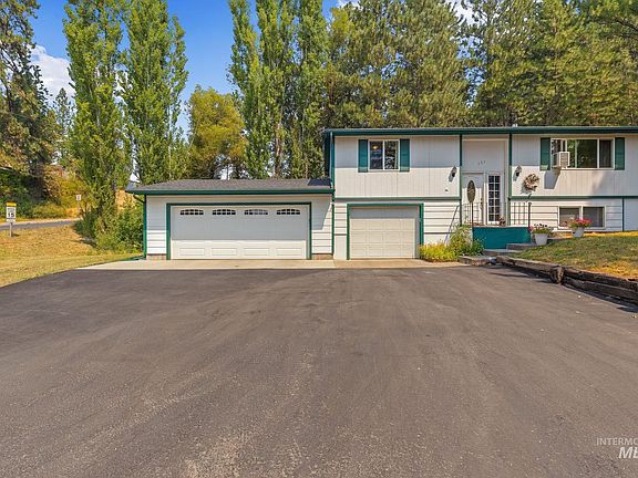 4th image of 321 Monica St