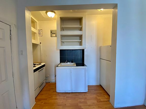 3rd image of 487 Saint Johns Pl #9F
