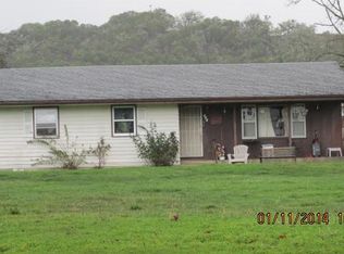 321 NE Neal Ln, Myrtle Creek, OR 97457