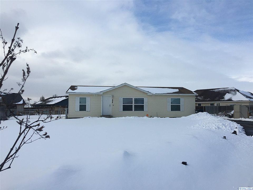 1st image of 224 N Alvina Ct