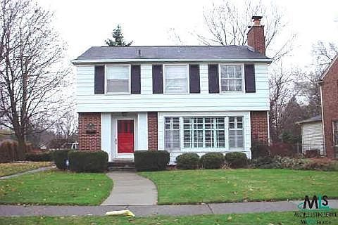 1st image of 32292 Auburn Dr W