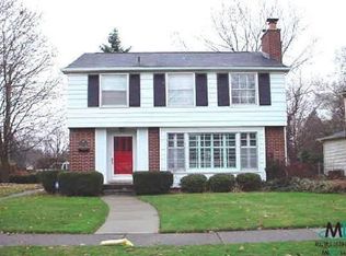 32292 Auburn Dr W, Franklin, MI 48025