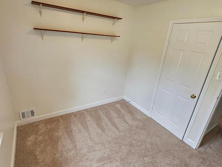 603 Pinewood Rd — Photo 26