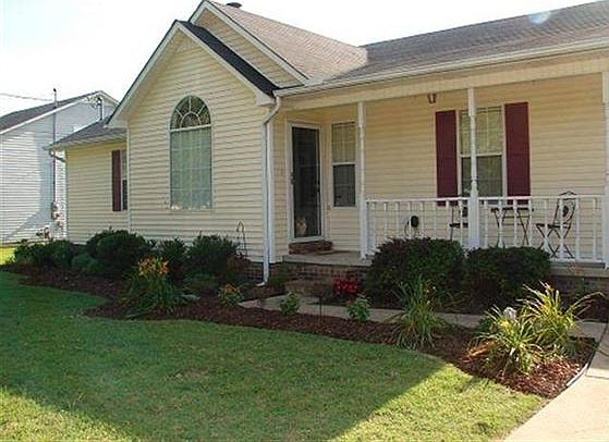 1st image of 2745 Clifton Dr