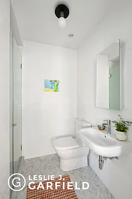 Sold by Leslie J. Garfield | media 14