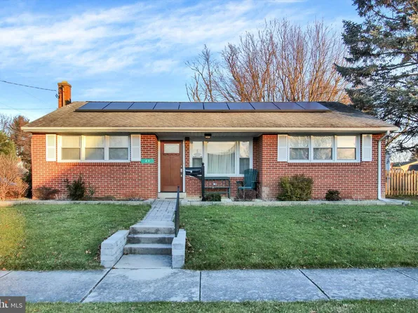 49 Columbus Ave, Littlestown, PA 17340