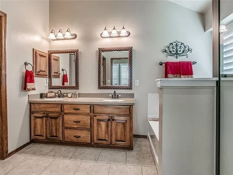 1304 Fairsted Ct — Photo 16