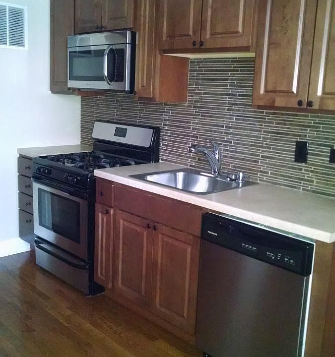 1st image of 1426 W Winnemac Ave #1E