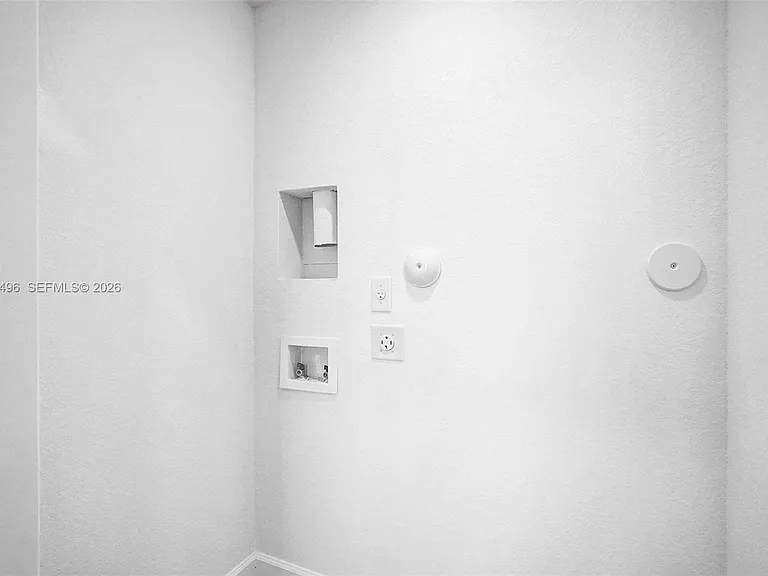 2542 SE 29th St #2542 — Photo 10