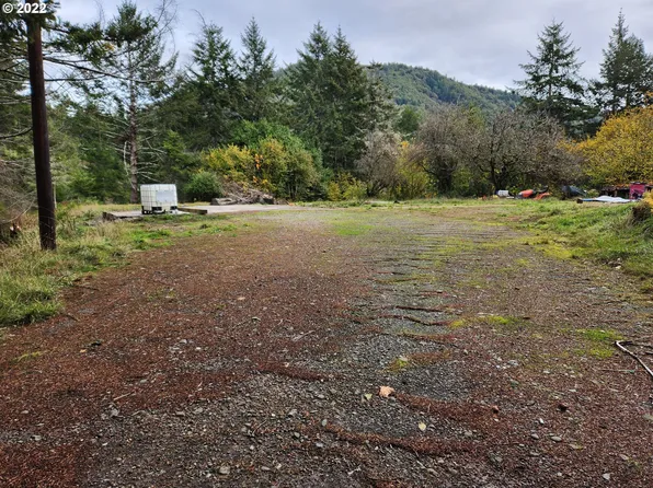 34400 Cedar Valley Rd, Gold Beach, OR 97444