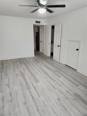 3 bed, 2.5 bath, 1200 sqft, $1,600 — Photo 3