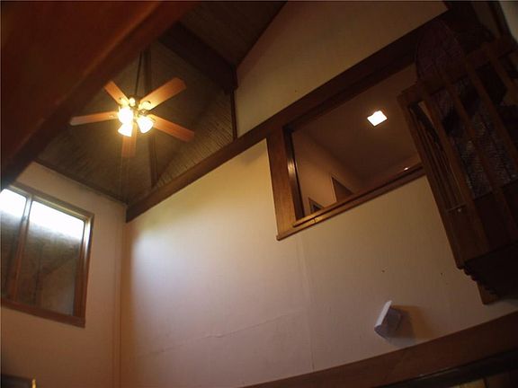 4th image of 807 Coleman Ave