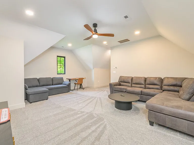 Building's Lounge