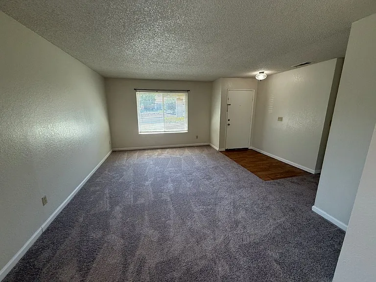 2766 Applewood Dr — Photo 10