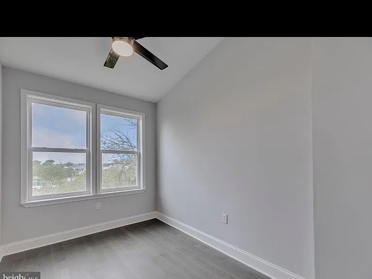 5520 B St SE — Photo 7