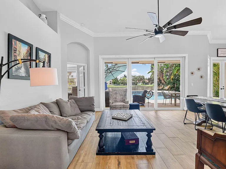 4085 Bahia Isle Cir — Photo 11