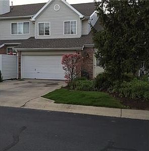 4th image of 5904 Bastille Ln