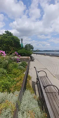 Rented by Bond New York | media 6