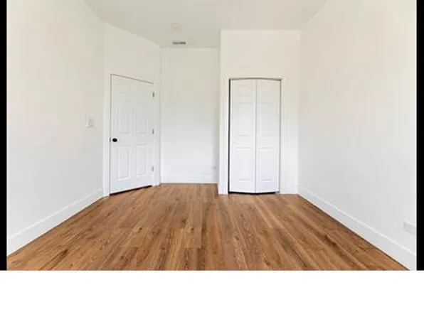 1421 E 69th Pl #1A, Chicago, IL 60637