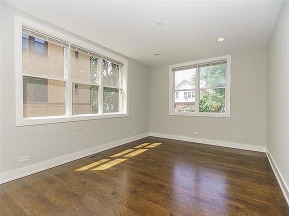 3rd image of 2129 N Campbell Ave APT 2F