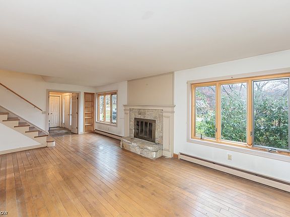 4th image of 11799 Kenyon Dr