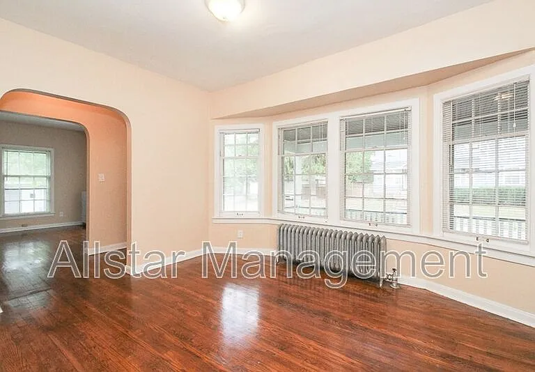 2100 Cottage Grove Dr — Photo 35