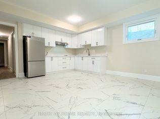 16 Ridge Dr, Oakville, ON L6H 1B6