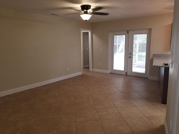 3rd image of 510 Jeanal Pl