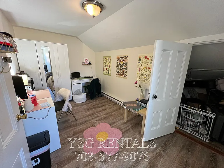 235 Everett St #235 — Photo 31