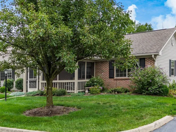 643 Kensington Dr, Heath, OH 43056