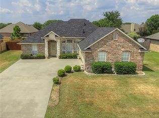 602 Acorn St, Pilot Point, TX 76258