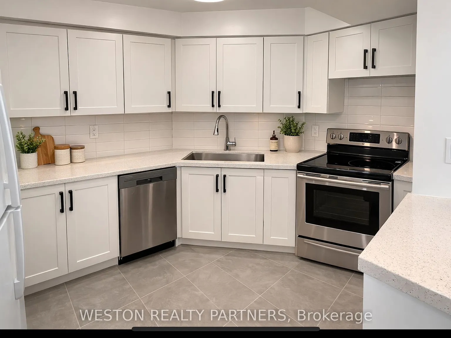 2 bed, $2,600 — Photo 3
