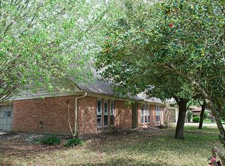 1938 Arcadia Dr, Sugar Land, TX 77498