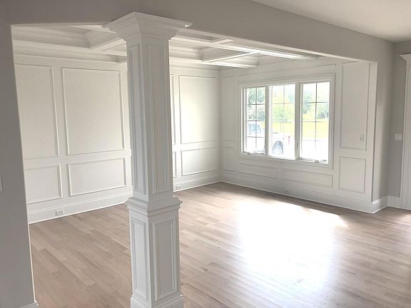3rd image of 22762 Stanford Dr