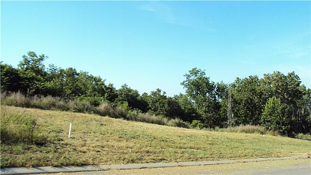 1st image of 8 Bobwood Dr