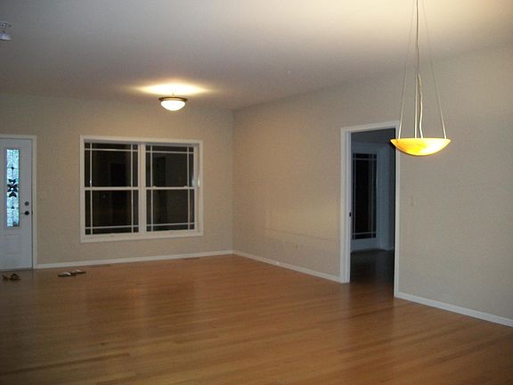 2nd image of 3333 Bridlewood Dr