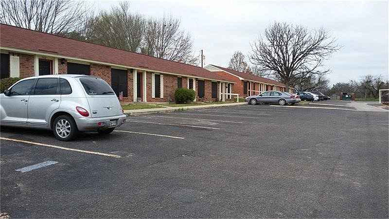 1st image of 1311 Plum St #1311