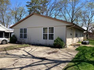 1004 S Cherry St, Effingham, IL 62401